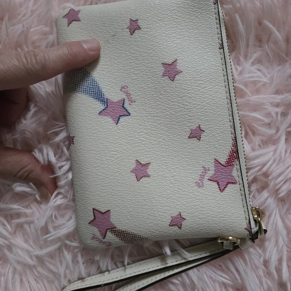 Coach Cream Wristlet with Pink Stars - Picture 2 of 4